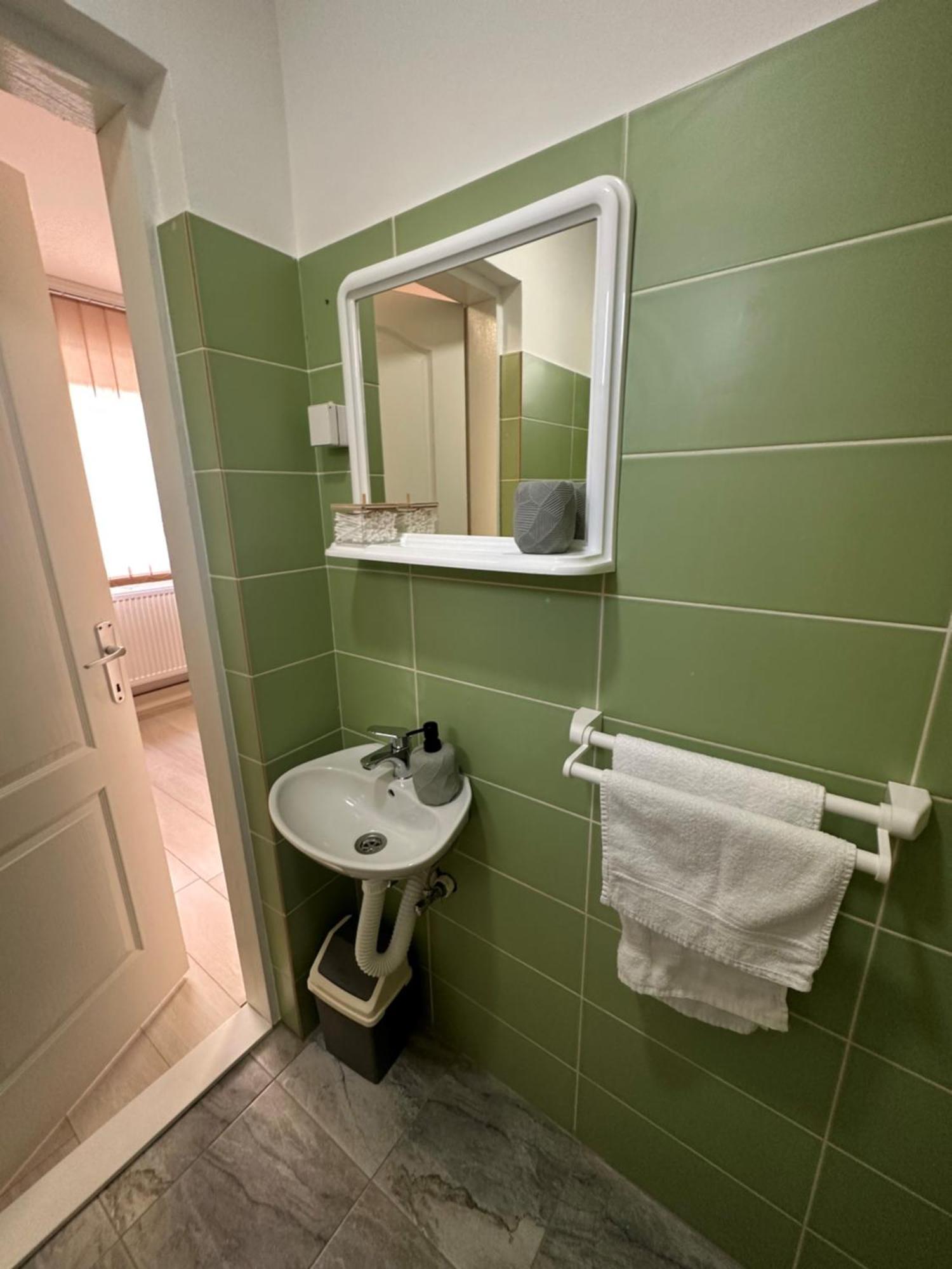 Sobe Tanja Apartment Subotica Bagian luar foto