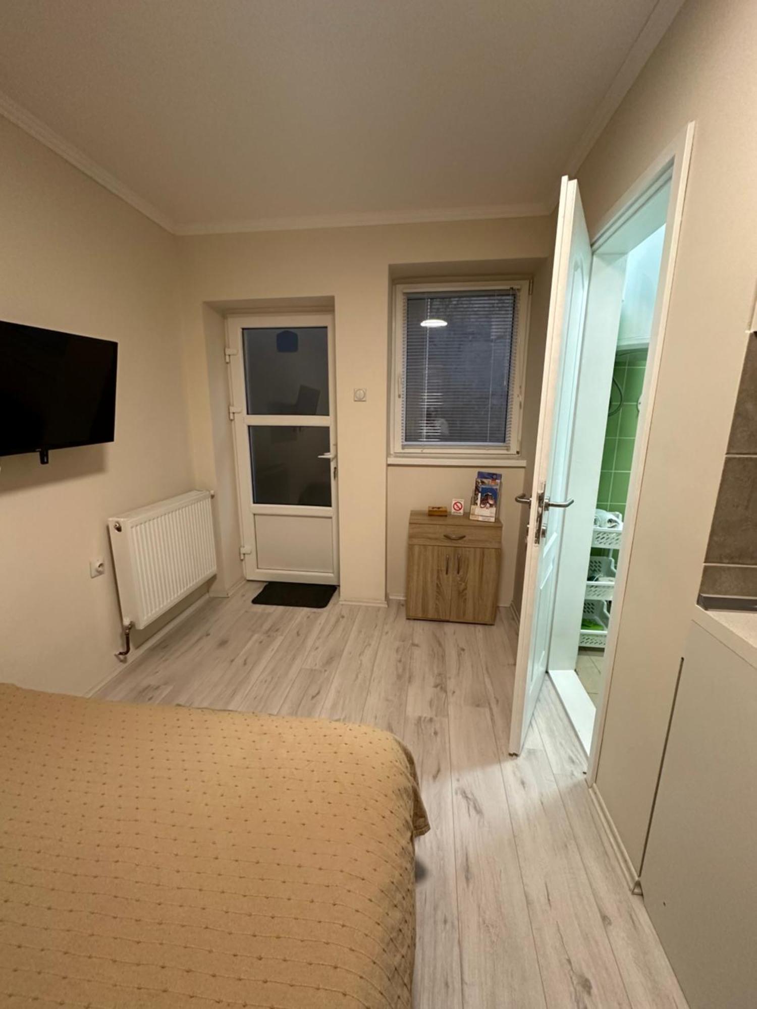 Sobe Tanja Apartment Subotica Bagian luar foto